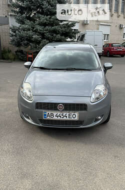 Хэтчбек Fiat Grande Punto 2010 в Виннице