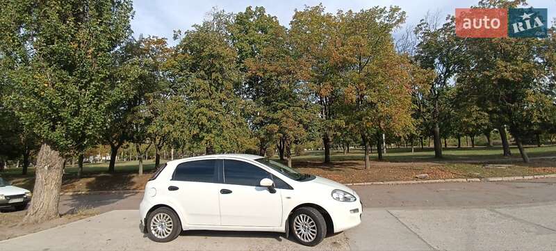 Хэтчбек Fiat Grande Punto 2012 в Голованевске