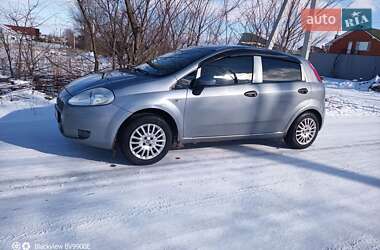 Хетчбек Fiat Grande Punto 2011 в Вишгороді