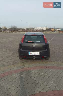 Хэтчбек Fiat Grande Punto 2010 в 