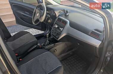 Хетчбек Fiat Grande Punto 2011 в 