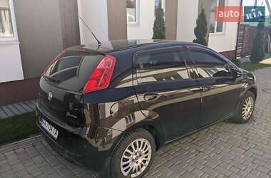Fiat Grande Punto 2011 Fiat Grande Punto 2011