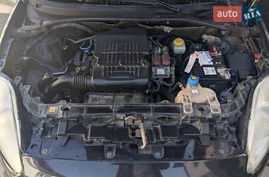 Хетчбек Fiat Grande Punto 2011 в 