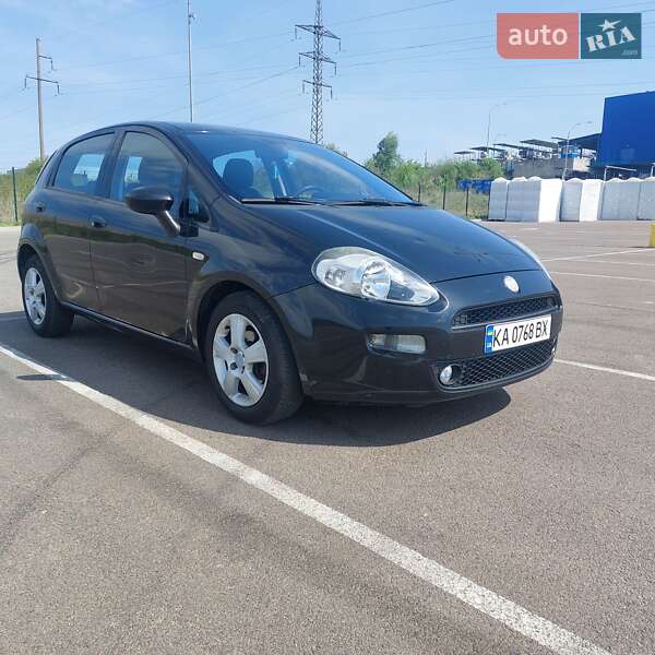 Хэтчбек Fiat Grande Punto 2012 в Ровно