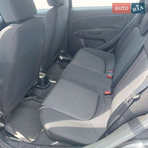 Хэтчбек Fiat Grande Punto 2012 в Ровно