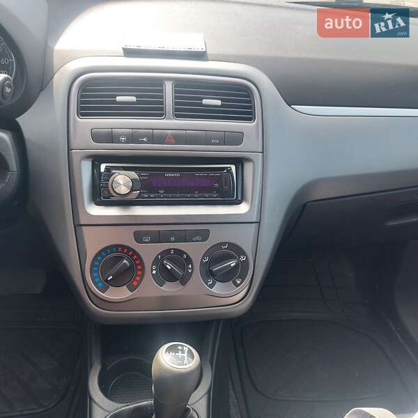 Хэтчбек Fiat Grande Punto 2012 в Ровно