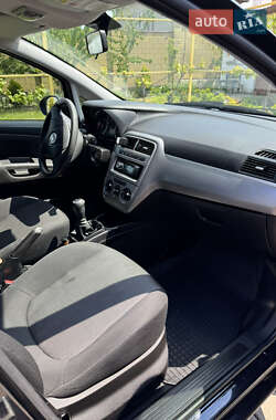 Хэтчбек Fiat Grande Punto 2012 в 