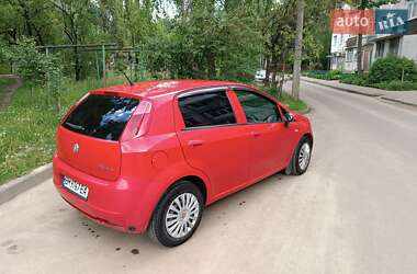 Хетчбек Fiat Grande Punto 2011 в 