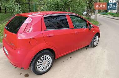 Хетчбек Fiat Grande Punto 2011 в 
