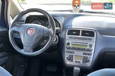 Хэтчбек Fiat Grande Punto 2009 в 