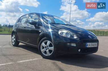Хэтчбек Fiat Grande Punto 2012 в 