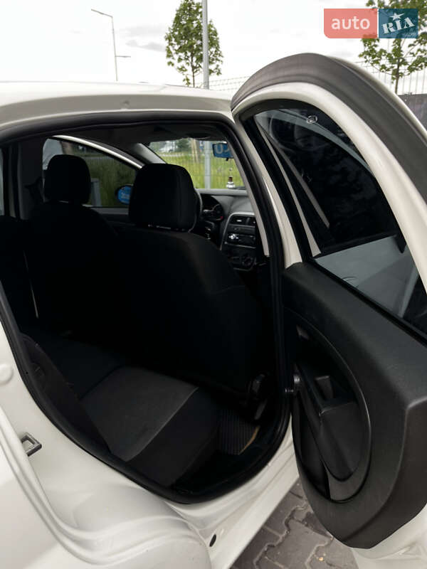 Хэтчбек Fiat Grande Punto 2012 в Киеве