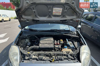Хэтчбек Fiat Grande Punto 2011 в 