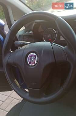 Хэтчбек Fiat Grande Punto 2009 в 