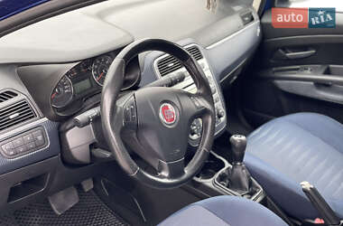 Хэтчбек Fiat Grande Punto 2009 в 