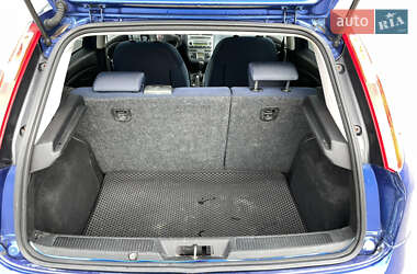 Хэтчбек Fiat Grande Punto 2009 в 