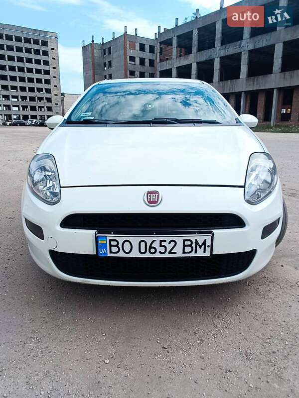 Хетчбек Fiat Grande Punto 2012 в Тернополі
