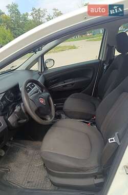 Хэтчбек Fiat Grande Punto 2012 в 