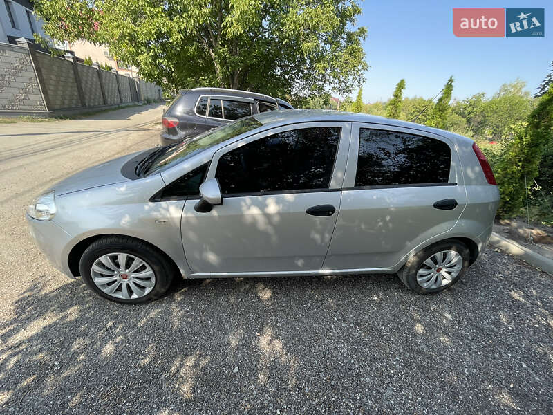 Хэтчбек Fiat Grande Punto 2010 в Днепре