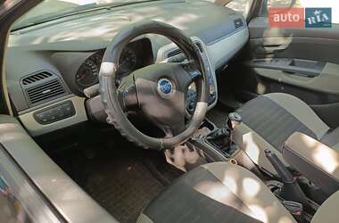 Хэтчбек Fiat Grande Punto 2006 в 