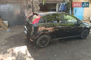 Хэтчбек Fiat Grande Punto 2006 в 