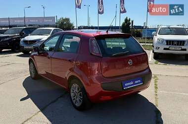 Хэтчбек Fiat Grande Punto 2011 в 