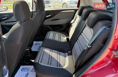 Хэтчбек Fiat Grande Punto 2011 в 