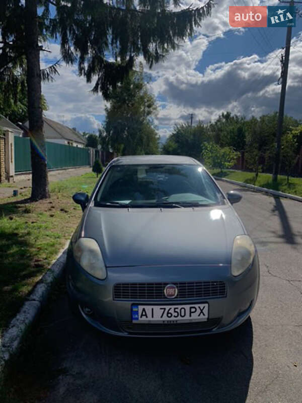 Хэтчбек Fiat Grande Punto 2010 в 