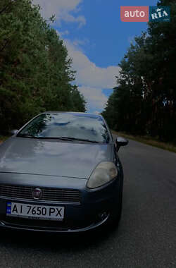 Хэтчбек Fiat Grande Punto 2010 в 