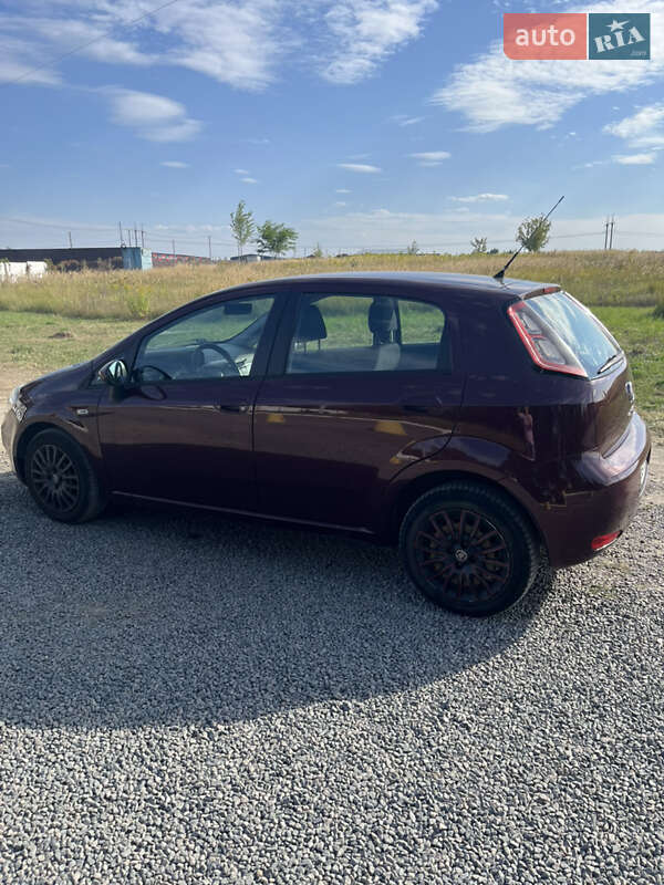 Хэтчбек Fiat Grande Punto 2012 в Киеве