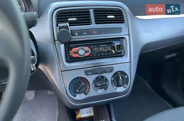 Хетчбек Fiat Grande Punto 2012 в 