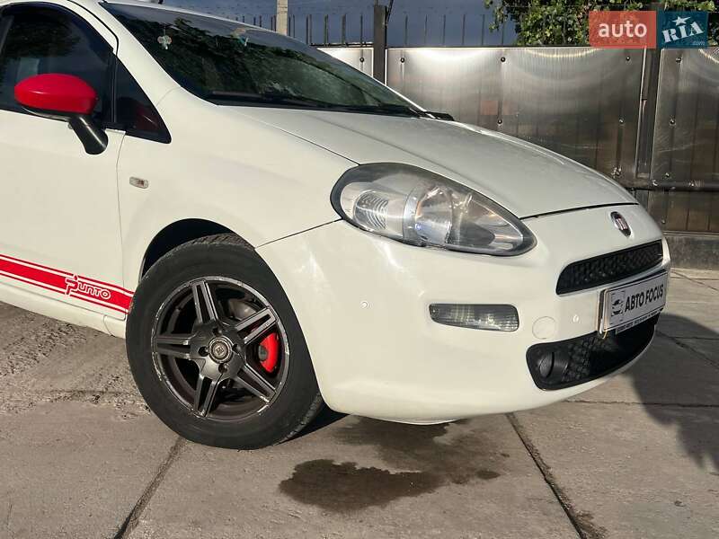 Хэтчбек Fiat Grande Punto 2012 в Киеве