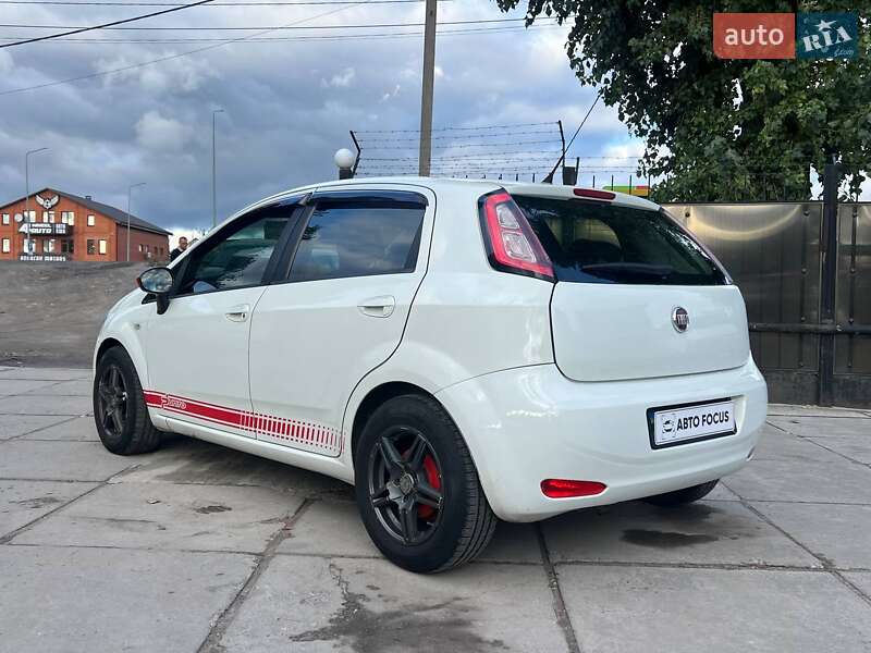 Хэтчбек Fiat Grande Punto 2012 в Киеве