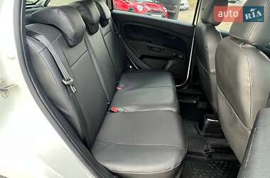 Хэтчбек Fiat Grande Punto 2012 в 