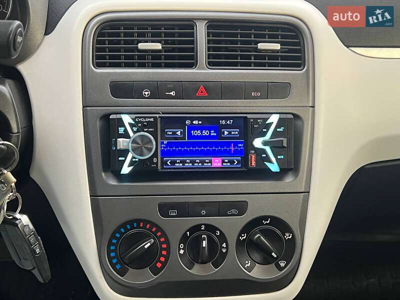 Хэтчбек Fiat Grande Punto 2012 в Киеве