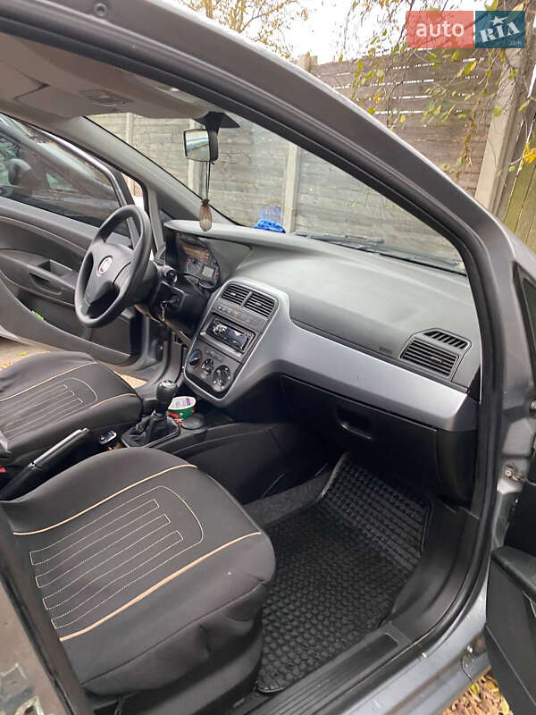 Хэтчбек Fiat Grande Punto 2010 в Березному фото 17 Хэтчбек Fiat Grande Punto 2010 в Березному