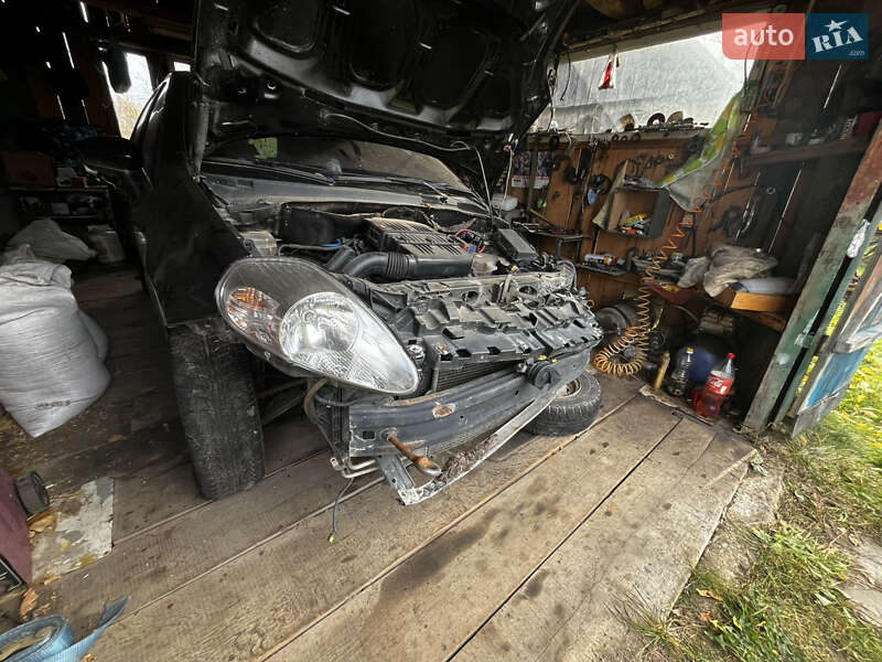 Хетчбек Fiat Grande Punto 2006 в Олевську фото 6 Хетчбек Fiat Grande Punto 2006 в Олевську