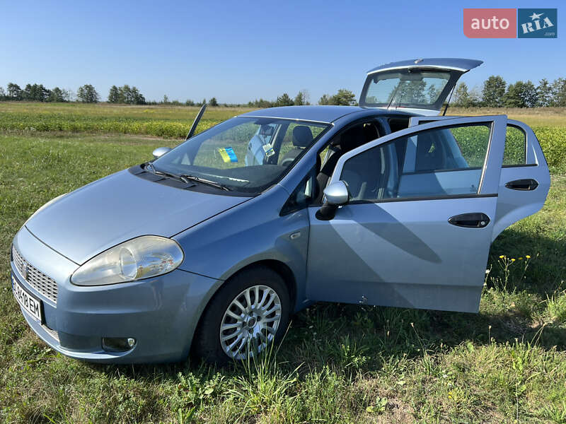 Хетчбек Fiat Grande Punto 2010 в Луцьку
