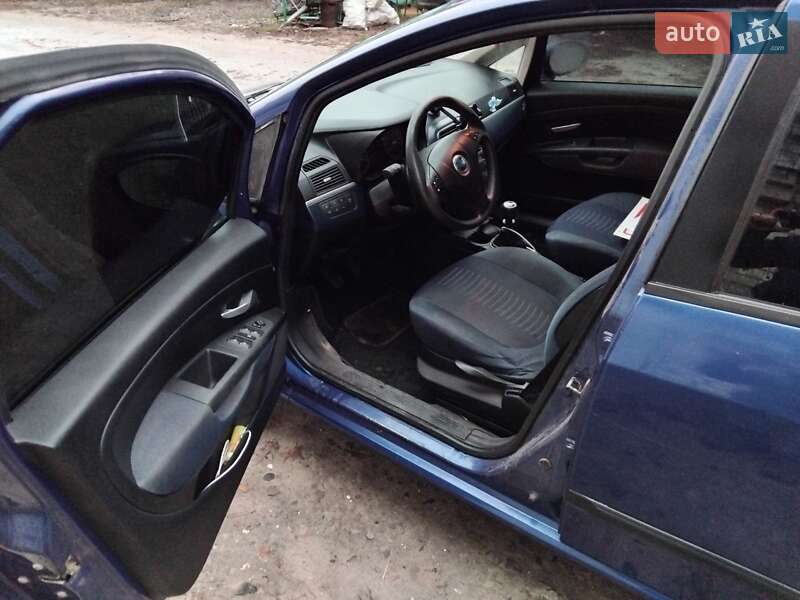 Хетчбек Fiat Grande Punto 2007 в Києві фото 5 Хетчбек Fiat Grande Punto 2007 в Києві
