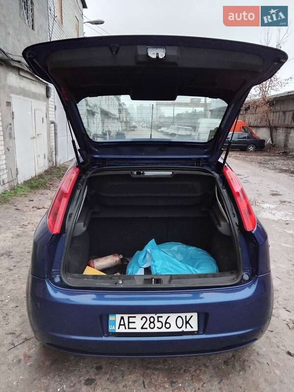 Хетчбек Fiat Grande Punto 2007 в Києві фото 6 Хетчбек Fiat Grande Punto 2007 в Києві