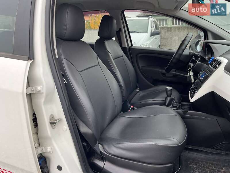 Хетчбек Fiat Grande Punto 2012 в Києві фото 12 Хетчбек Fiat Grande Punto 2012 в Києві