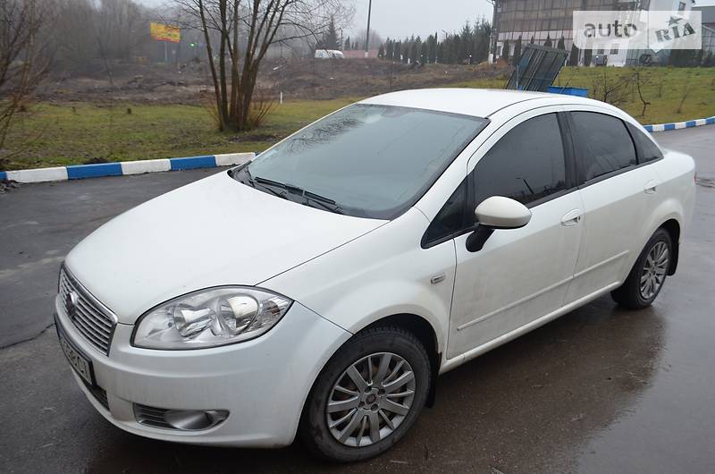 Седан Fiat Linea 2012 в 