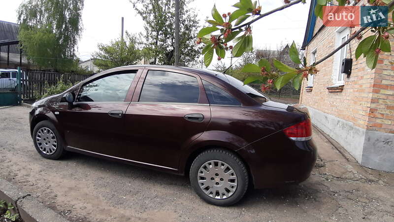 Седан Fiat Linea 2012 в Киеве