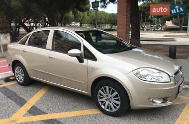 Седан Fiat Linea 2012 в 