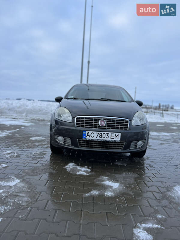 Седан Fiat Linea 2009 в Горохове