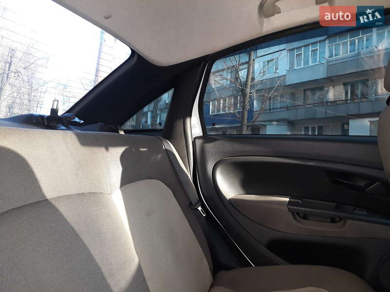 Седан Fiat Linea 2011 в Николаеве