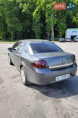 Седан Fiat Linea 2010 в 