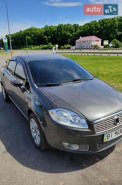 Седан Fiat Linea 2010 в 