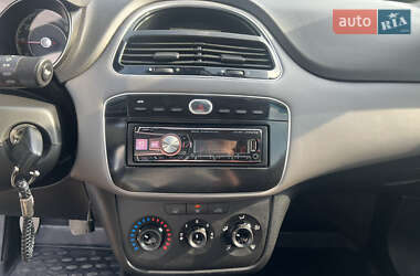 Седан Fiat Linea 2013 в Львове