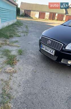 Седан Fiat Linea 2010 в 
